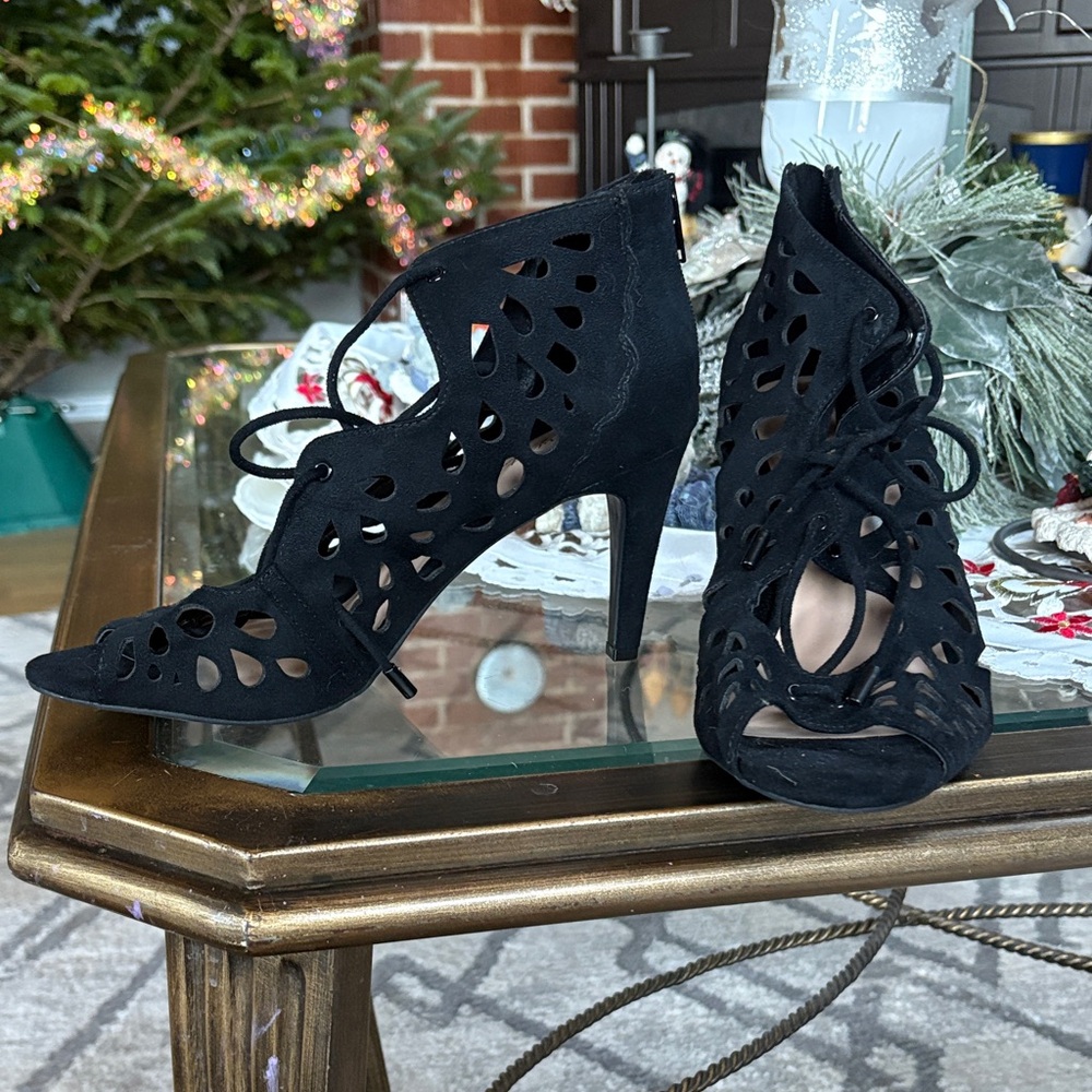 Elegant Black Lace-Up Heels